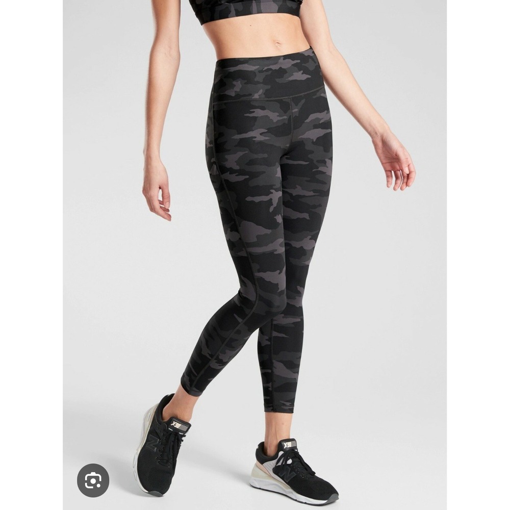 Athleta Ultimate Stash Pocket Black Gray Camo 7/8 Tight Legging Sz M  #531773